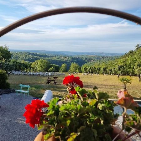 Bed and Breakfast Domaine La Garenne Reilhaguet Zewnętrze zdjęcie